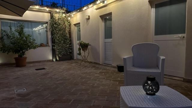 Affittacamere Il Cortile Chiaravalle Marche Exteriör bild