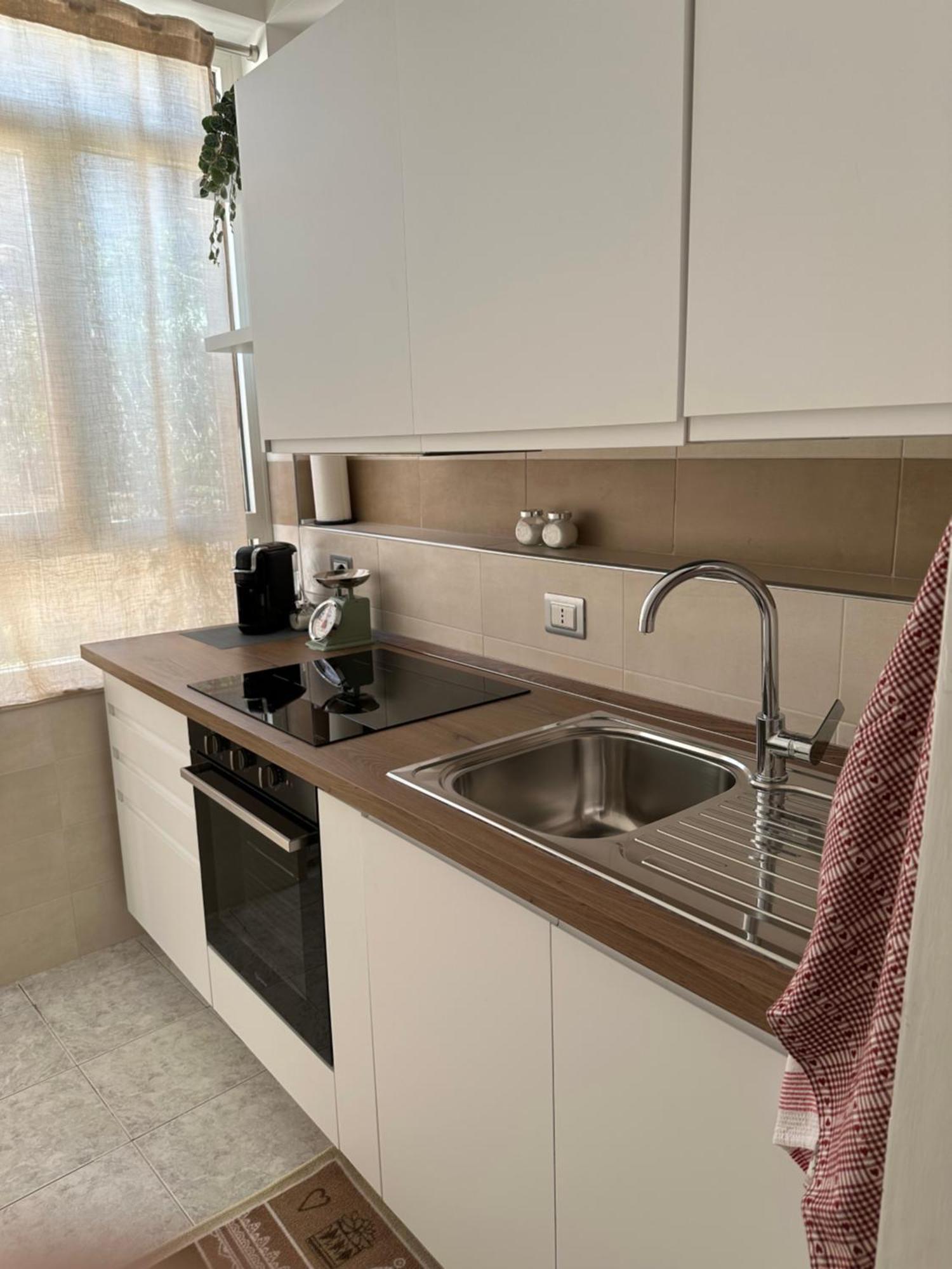 Affittacamere Il Cortile Chiaravalle Marche Exteriör bild
